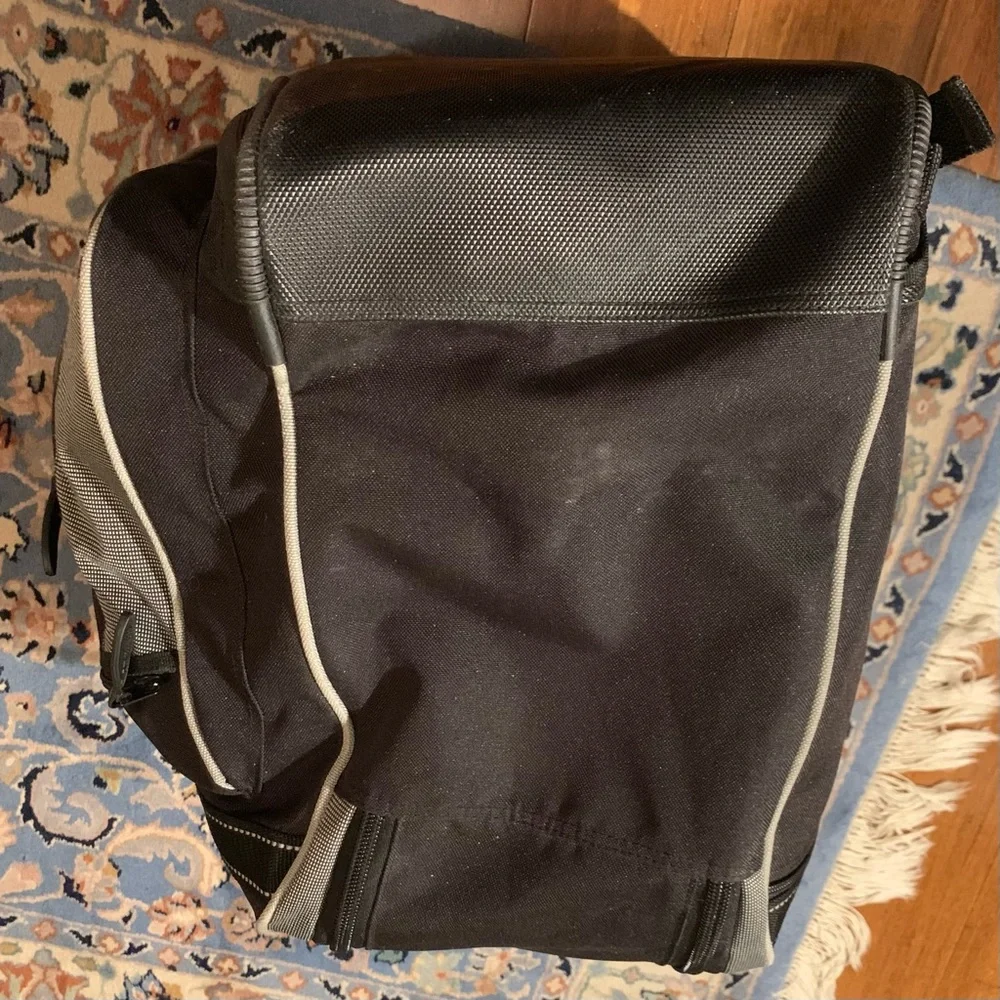 SKI MARKER BOOT GEAR ACCESSORIES TOTE LUGGAGE LARGE LOTS OF ZIPPER POCKETS GUC